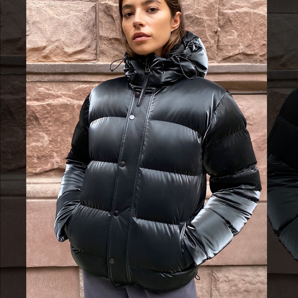 TNA Aritzia SuperPuff NWOT 🖤